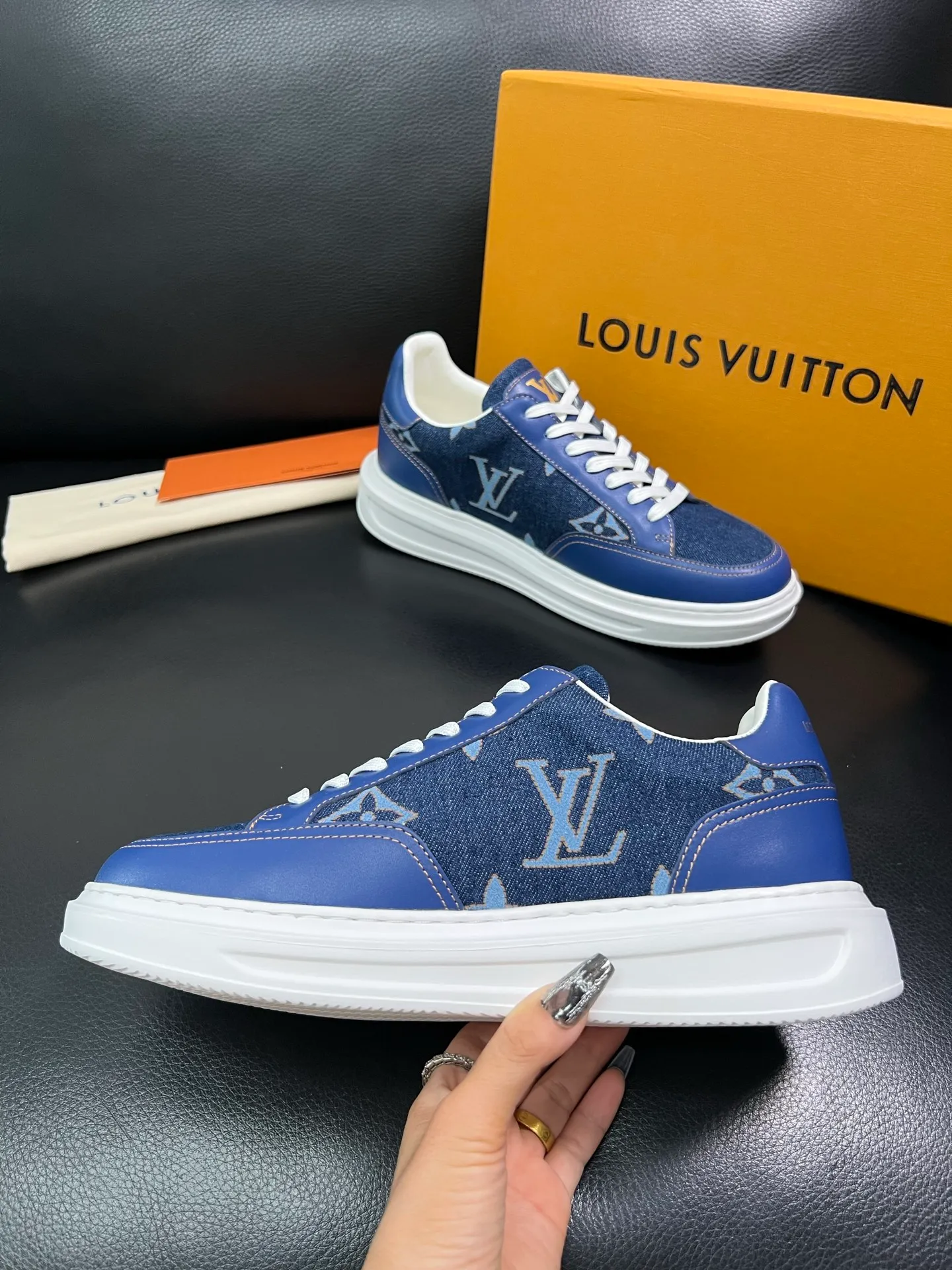 Men's shoes 💰740 Lv 🔍Top purchasing agent Louis Vuitton, sports sneakers counter synchronization, uppers imported from Italy, high-quality splicing with colorful and complex crafts, imported mesh pads are soft and comfortable, soles: original soles specially provided by the original factory, T men's shoes 💰U exclusive activity molded soles are super comfortable, original factory and single goods, high quality, welcome to compare, code number 38-44 (custom-made 45 46 )85867